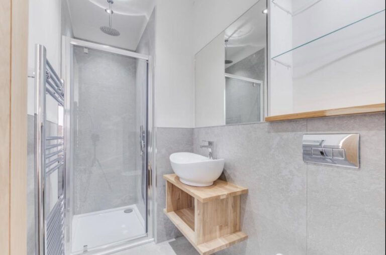 Ensuite Bathroom